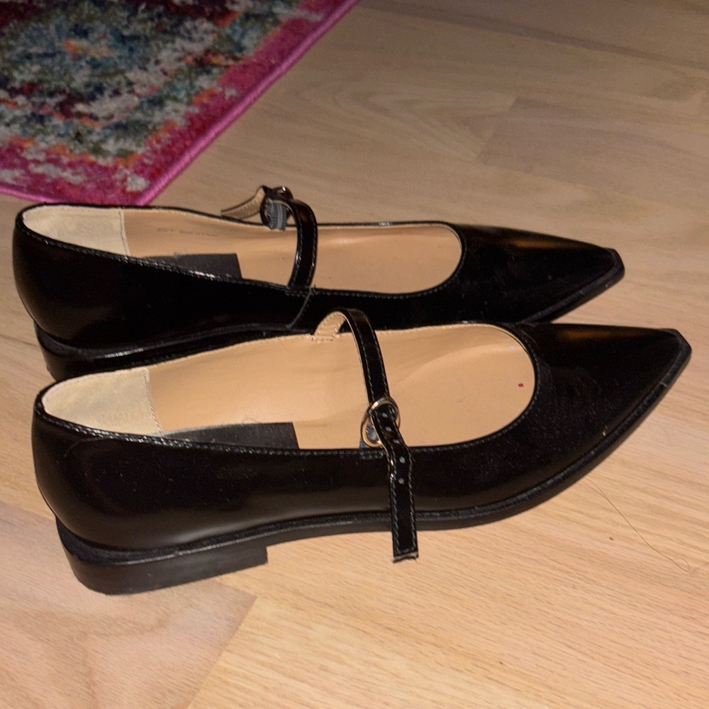 Dolce Vita Black Pointed Flats